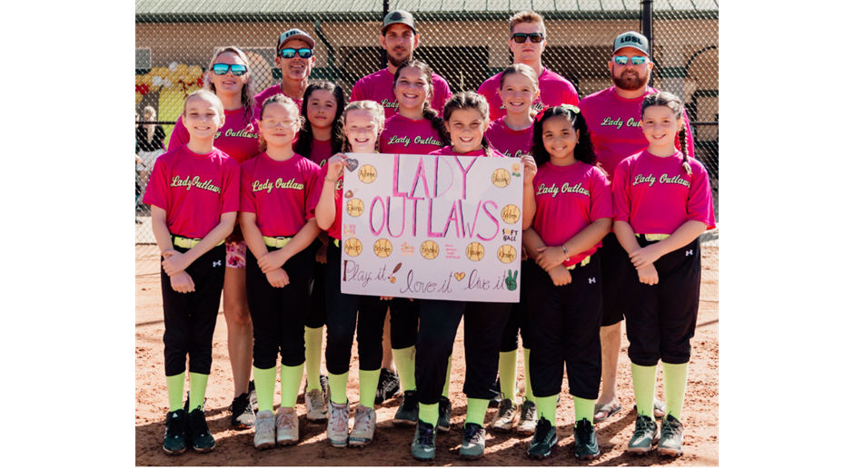 2024 Fall 12U Champions - Lady Outlaws